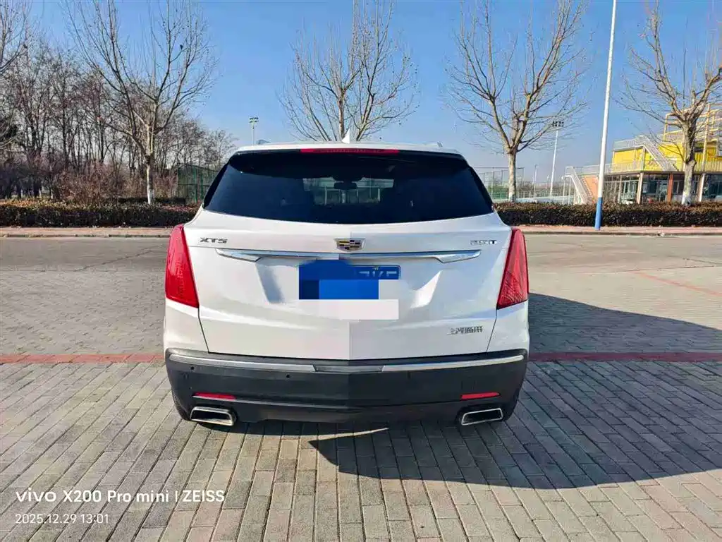 CADILLAC XT5