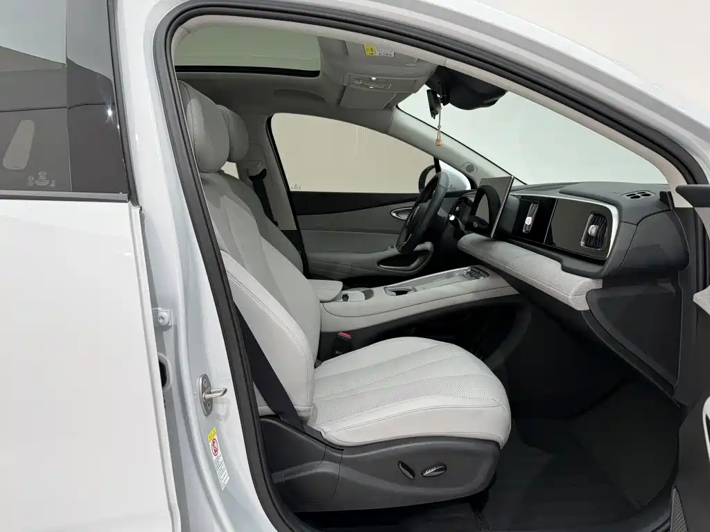 BYD Sealion 05 EV — миниатюра 18