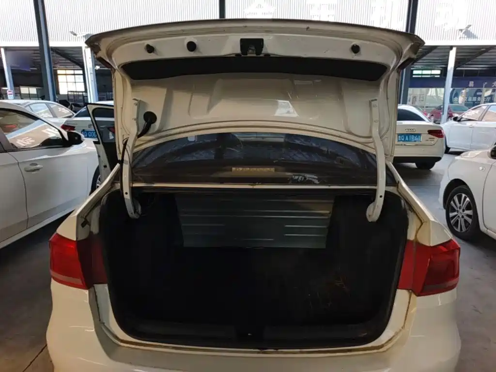 Volkswagen Santana — миниатюра 19