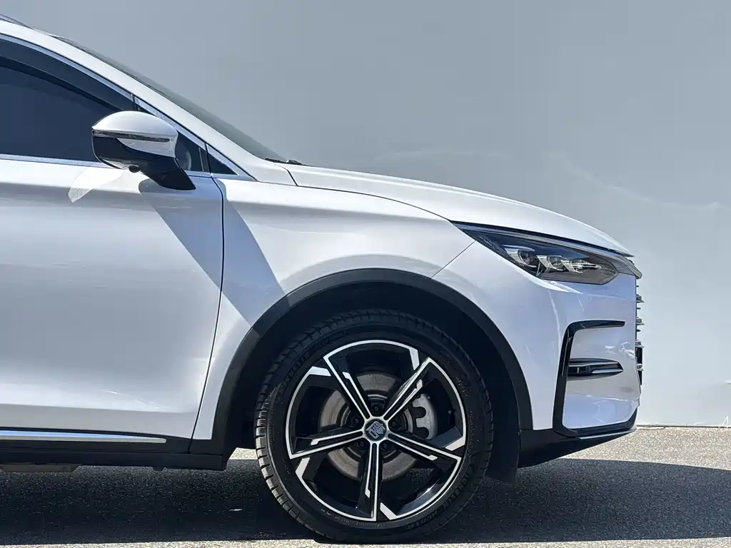 BYD Tang New Energy — миниатюра 6
