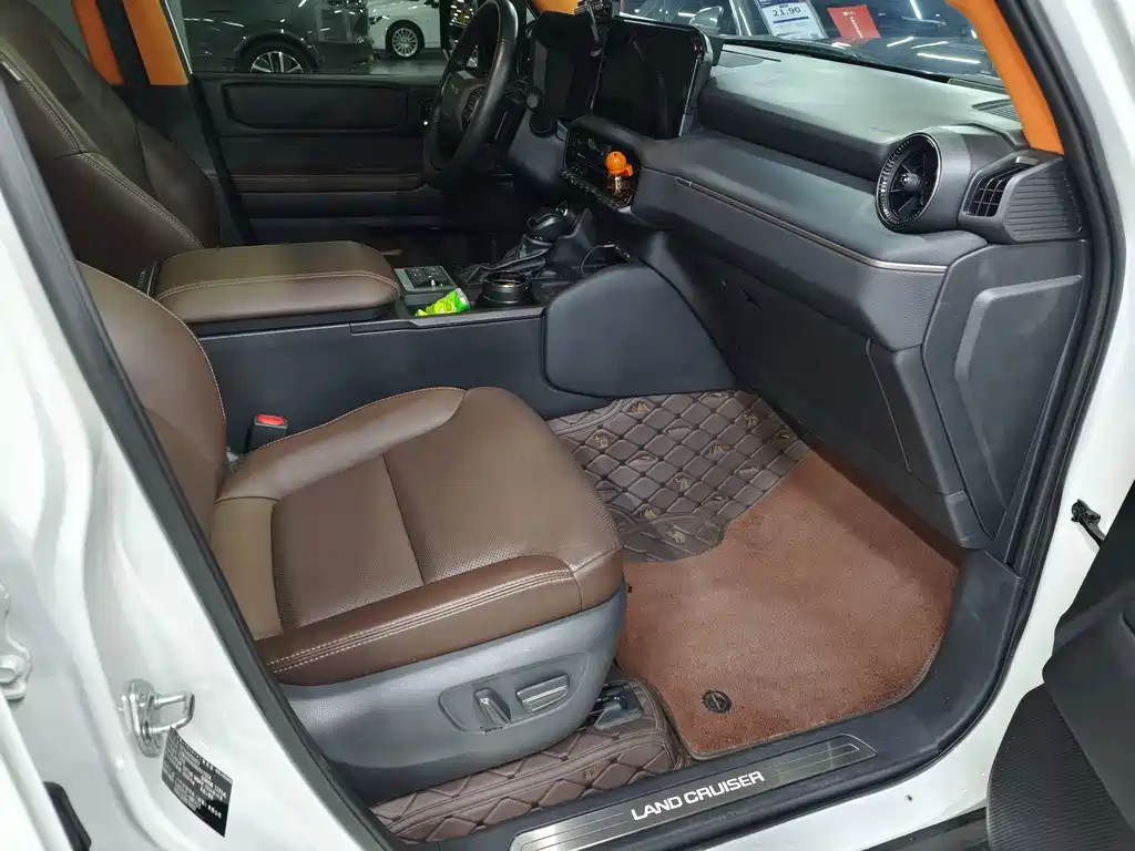 Toyota Prado — миниатюра 10