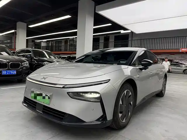 2025 Xpeng P7