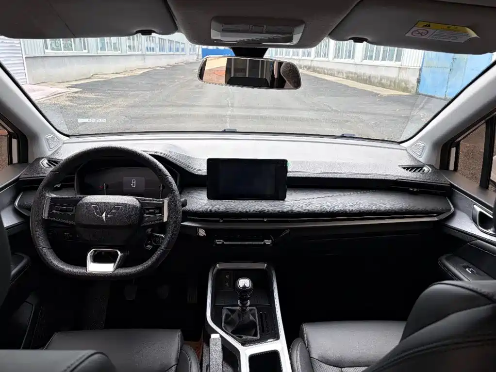 Wuling Jiachen — миниатюра 6
