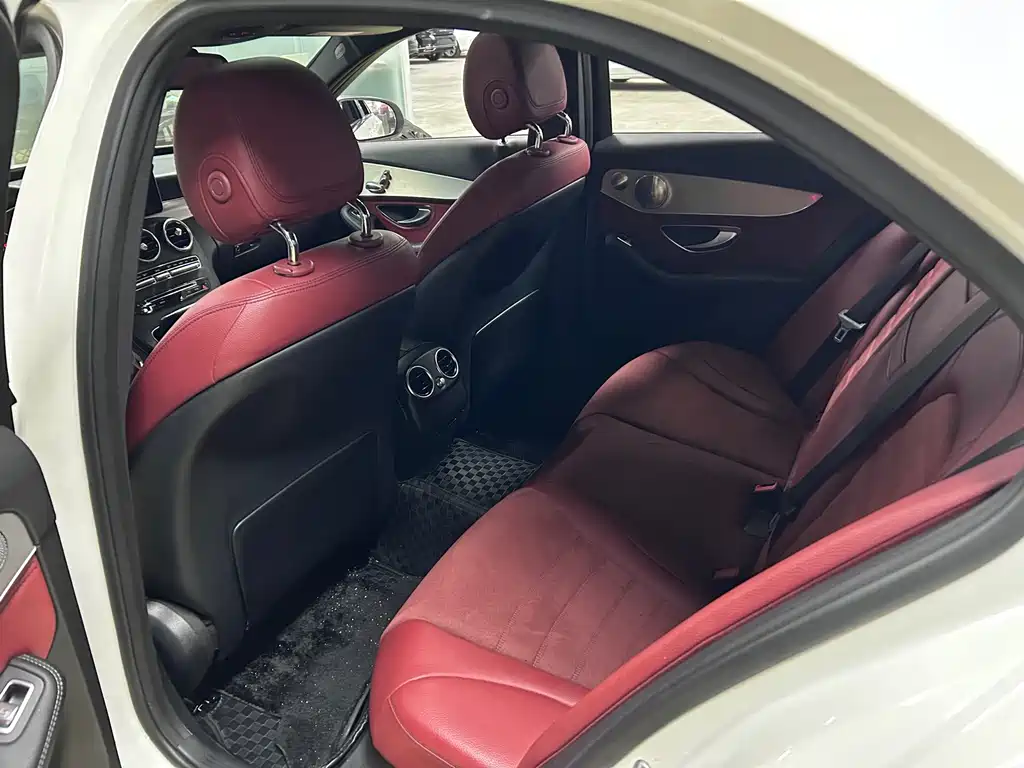 Mercedes-Benz C-Class — миниатюра 5