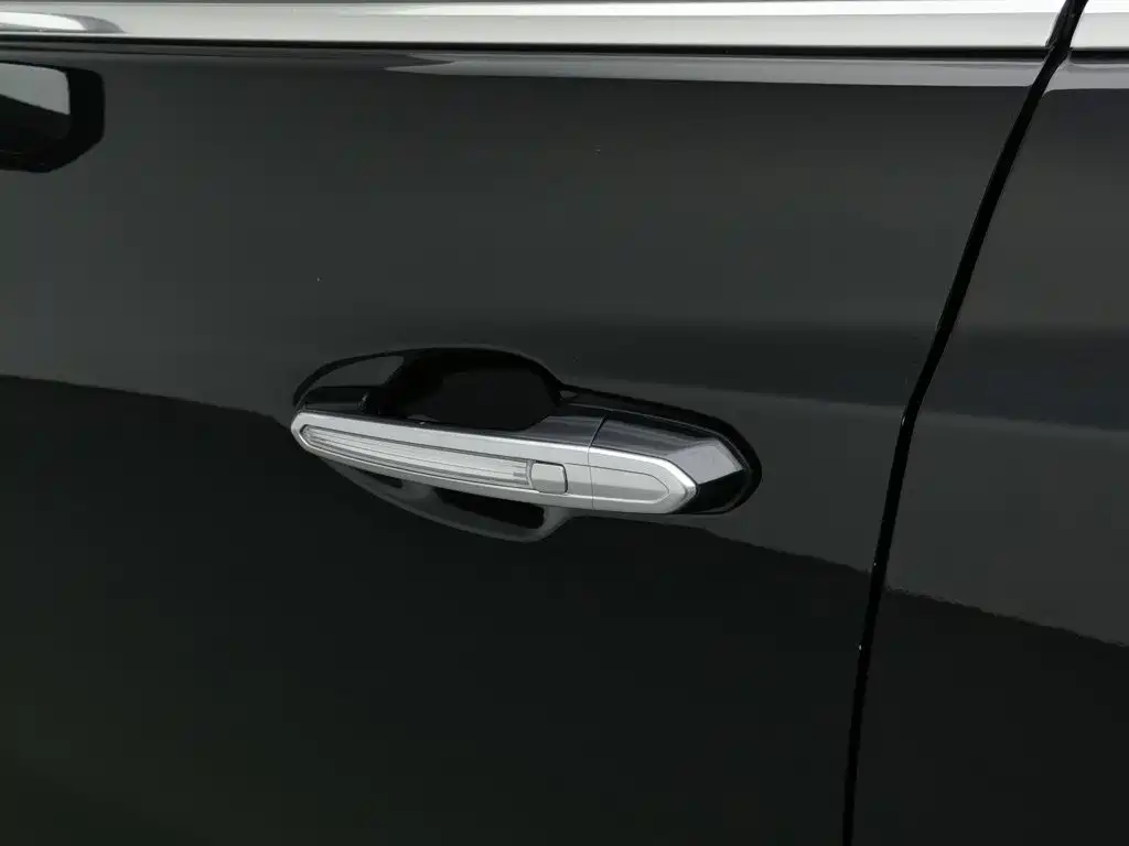 Cadillac XT5 — миниатюра 18