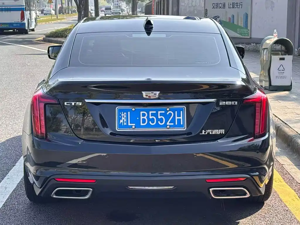 Cadillac CT5 — миниатюра 8