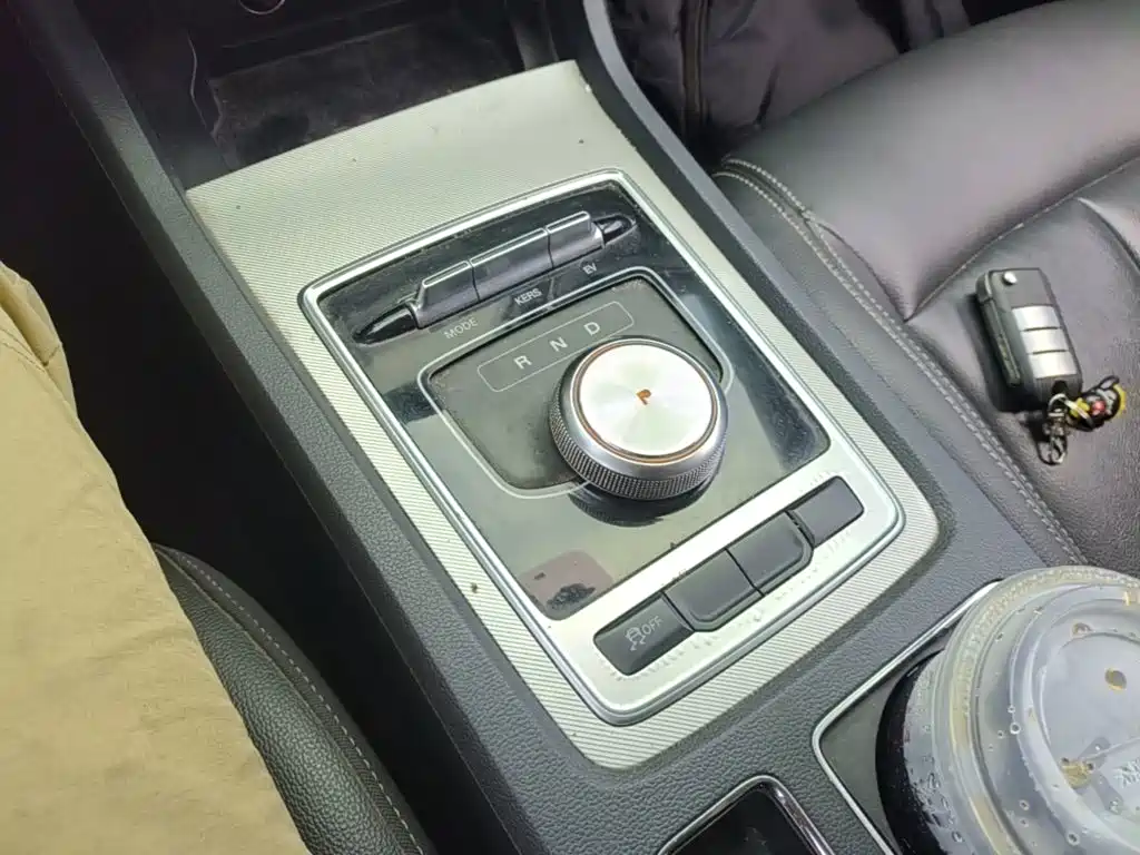 Roewe i6 New Energy — миниатюра 14