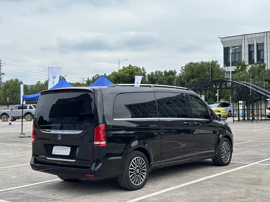 Mercedes-Benz V-Class — миниатюра 7