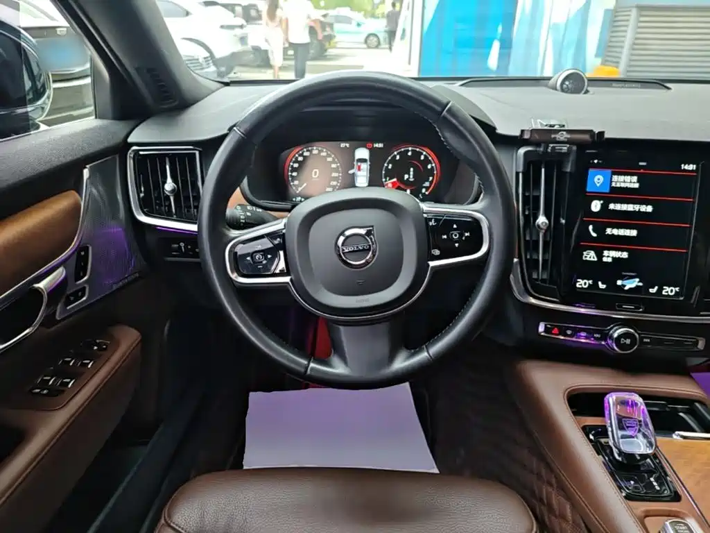 Volvo S90 — миниатюра 11