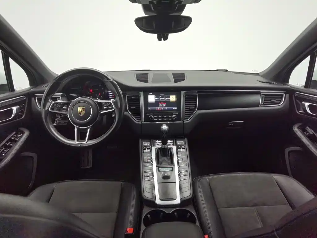 Porsche Macan — миниатюра 5