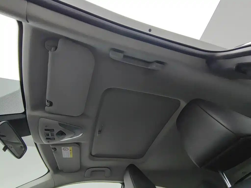 Toyota IZOA — миниатюра 14
