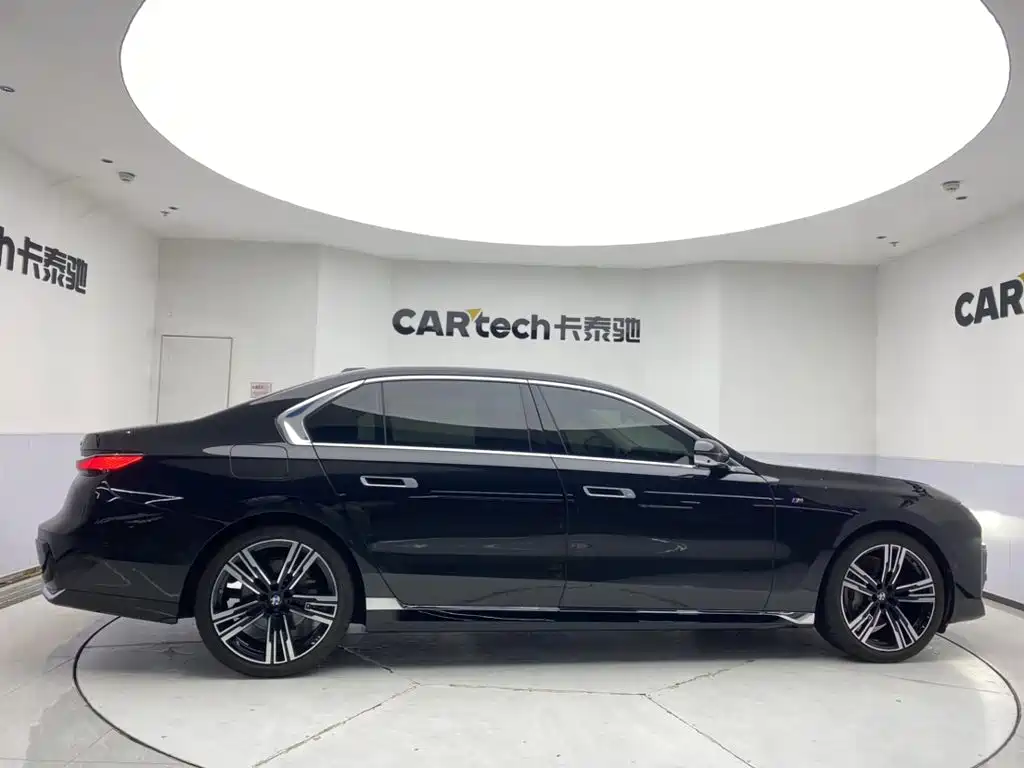 BMW 7 Series 7 2023 740Li Lead M Sport