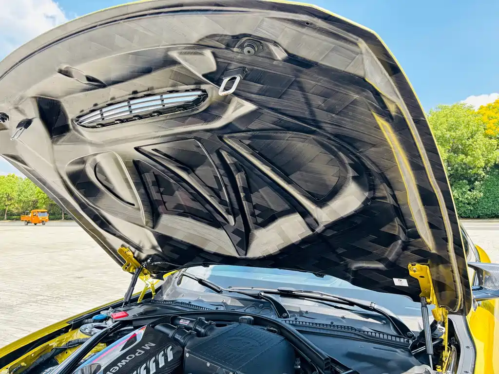 BMW M4 — миниатюра 13