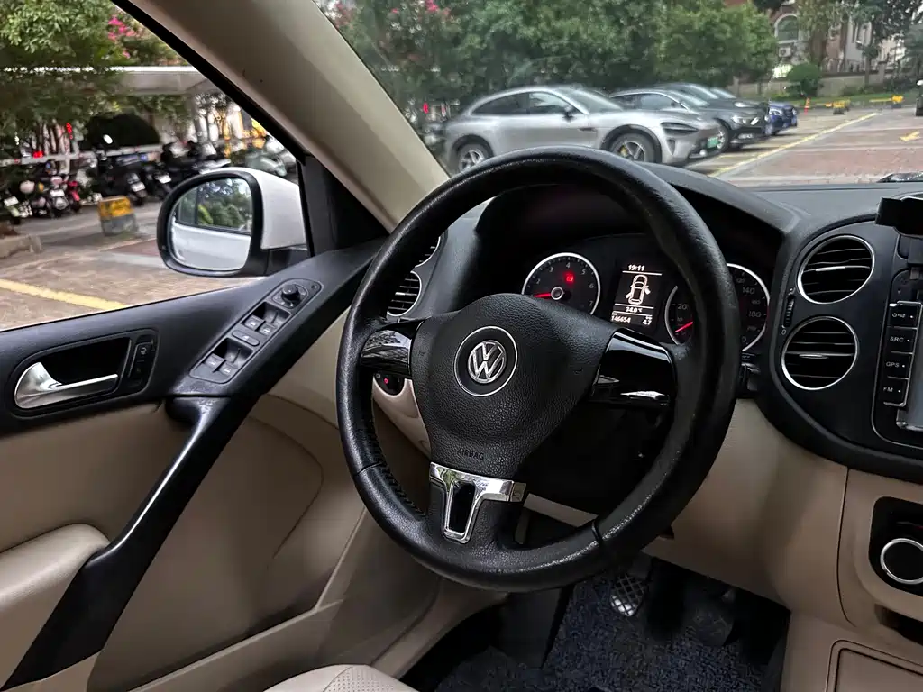 Volkswagen Tiguan — миниатюра 13