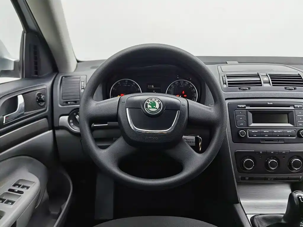 Skoda Octavia — миниатюра 11