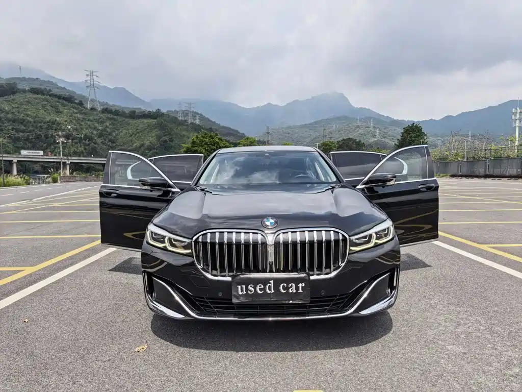 BMW 7 Series — миниатюра 2