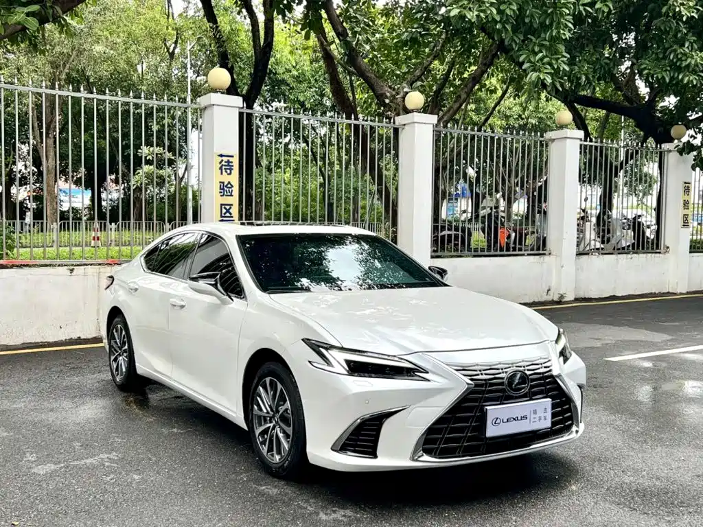 Lexus ES — миниатюра 3