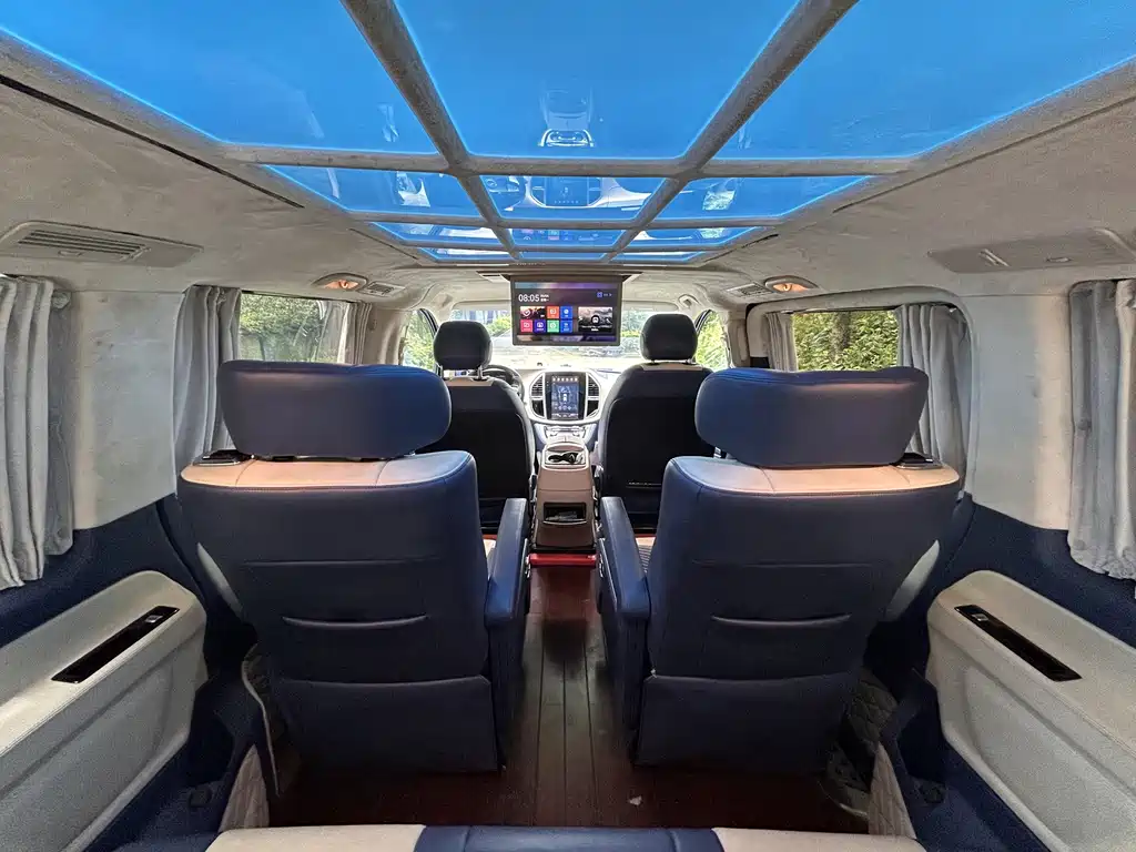Mercedes-Benz Vito — миниатюра 12