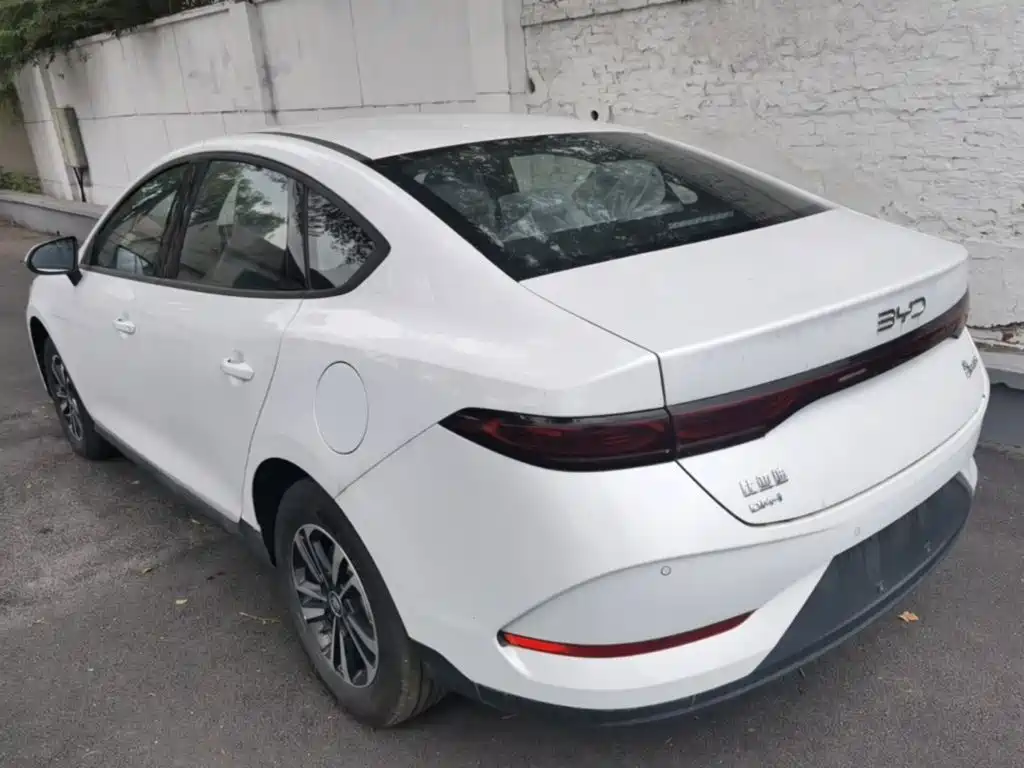 BYD Qin Plus PLUS 2025 DM-i Smart Drive 128KM
