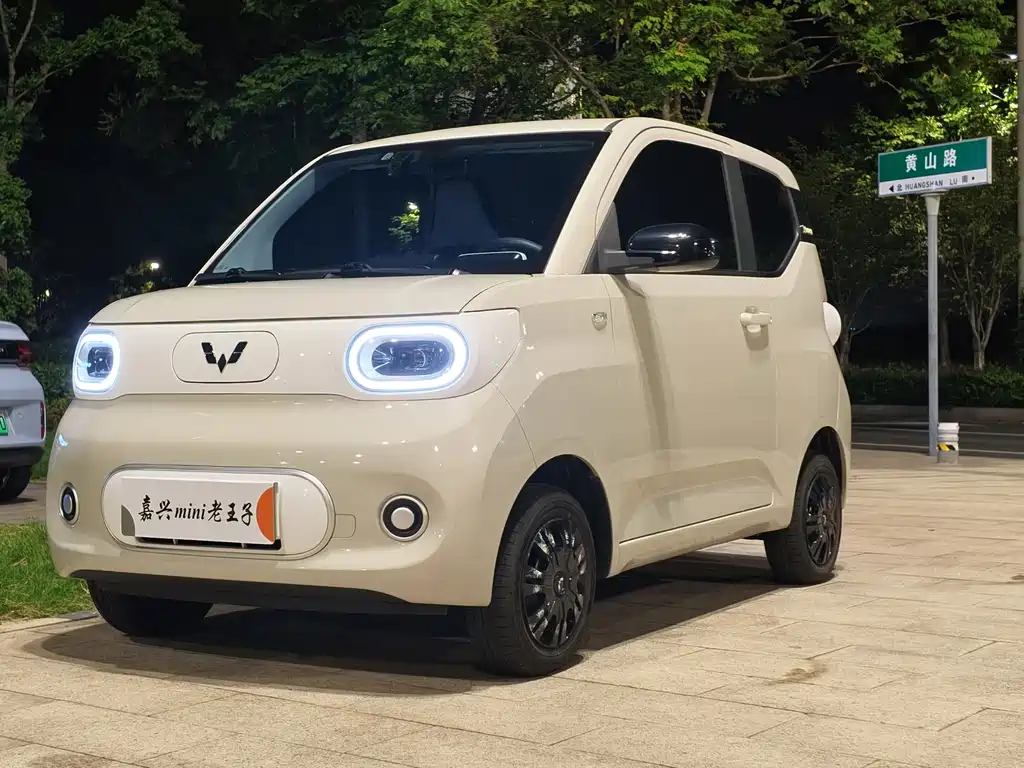 Wuling MINIEV
