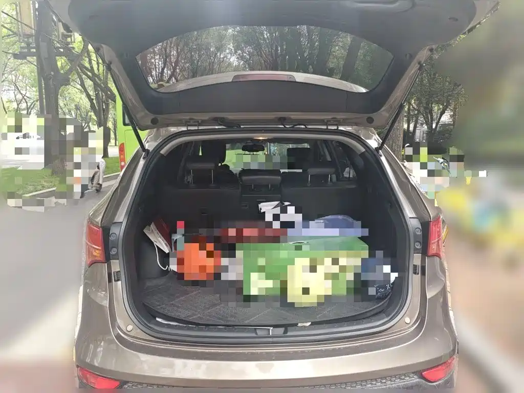 Hyundai Santa Fe — миниатюра 10