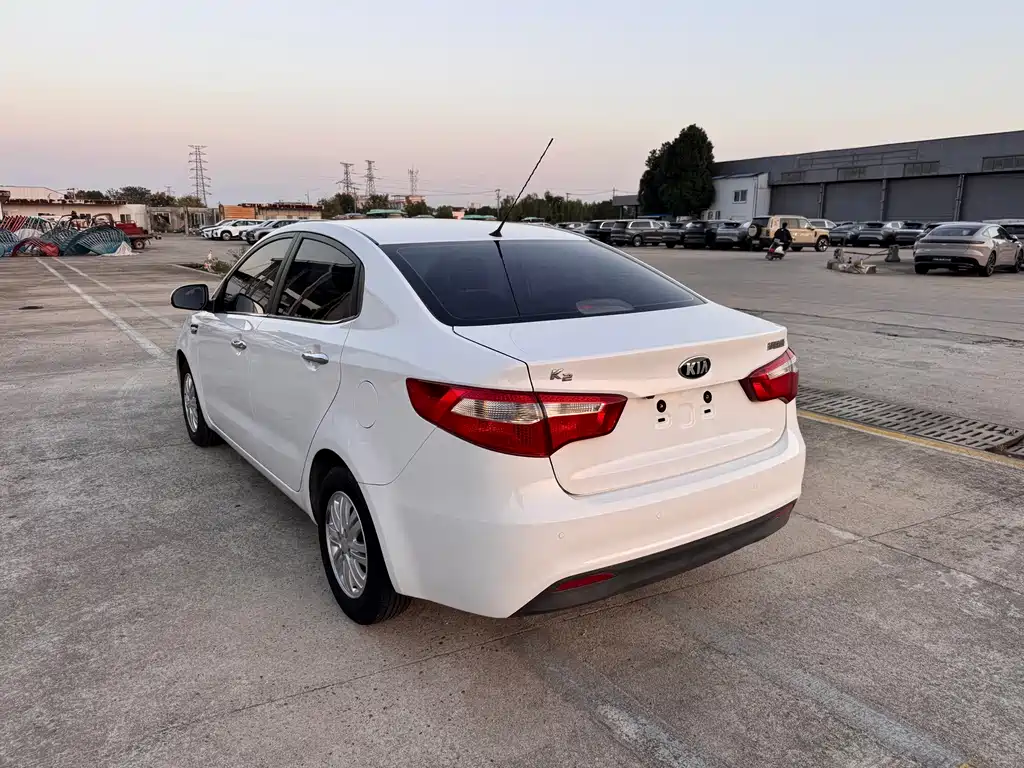Kia K2 — миниатюра 19