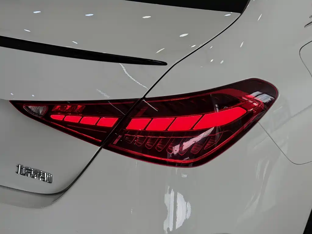Mercedes-Benz C-Class — миниатюра 19