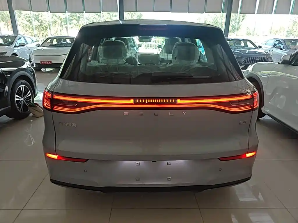 Geely Galaxy Galaxy E5 E5 2026 530km