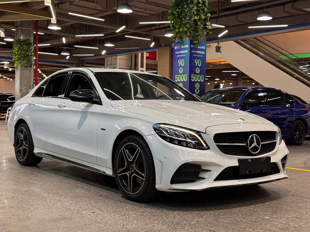 Mercedes-Benz C-Class — миниатюра 3
