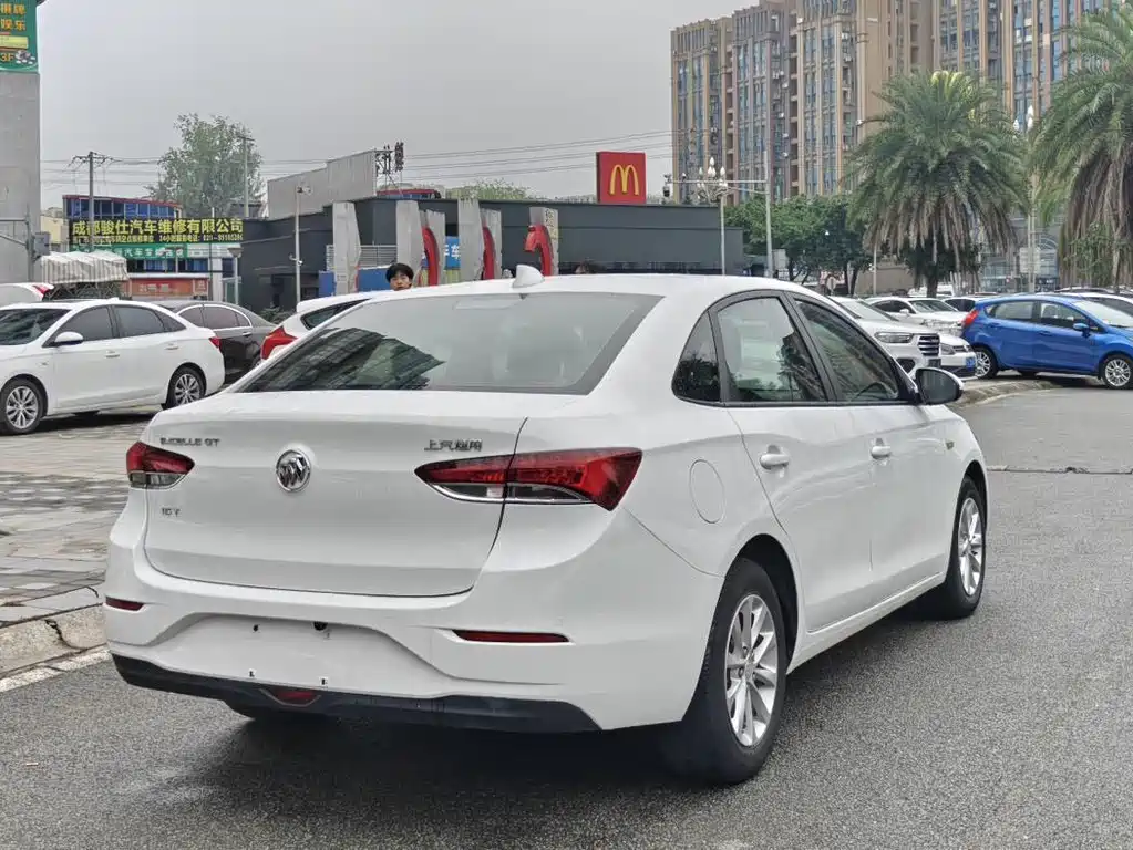 Buick Excelle — миниатюра 7