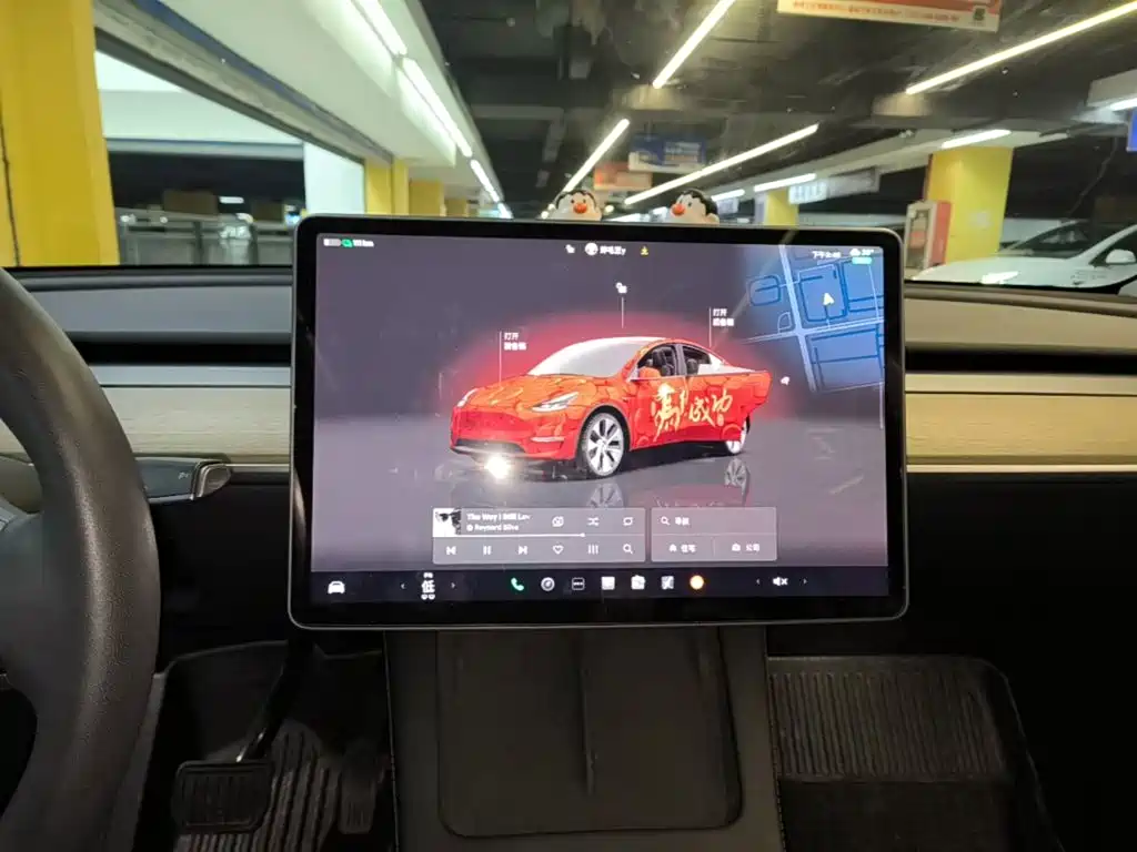 Tesla Model Y — миниатюра 13