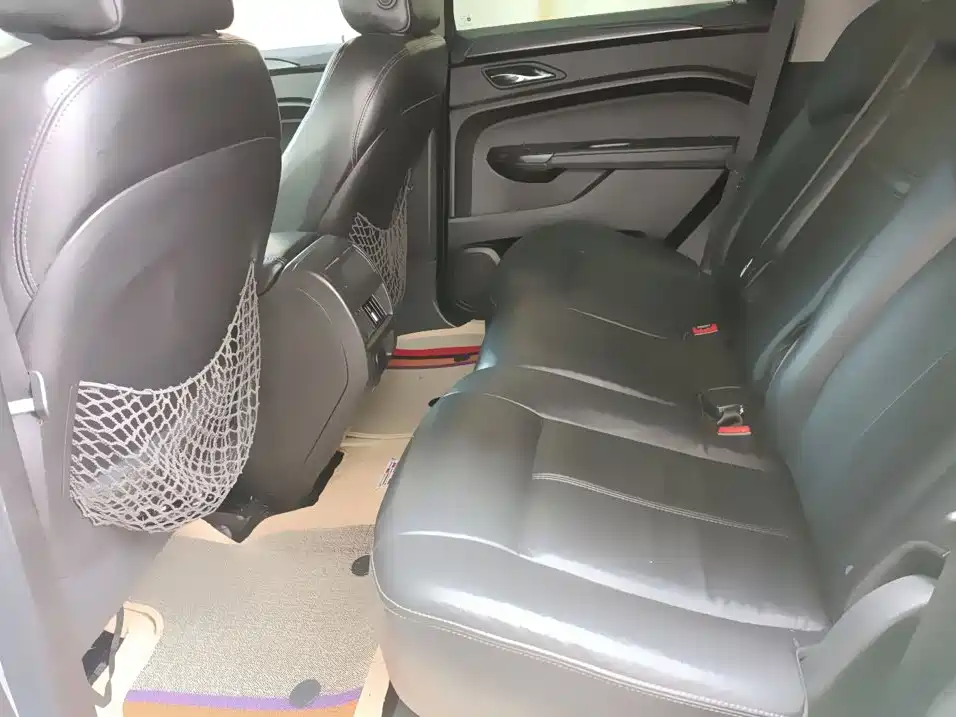 Cadillac SRX — миниатюра 12