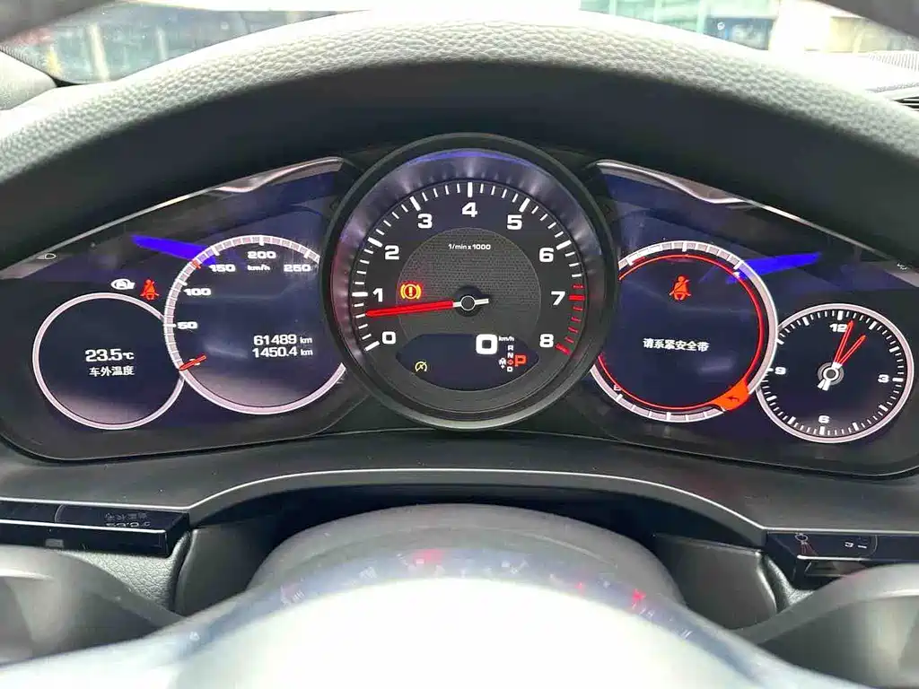 Porsche Cayenne — миниатюра 16