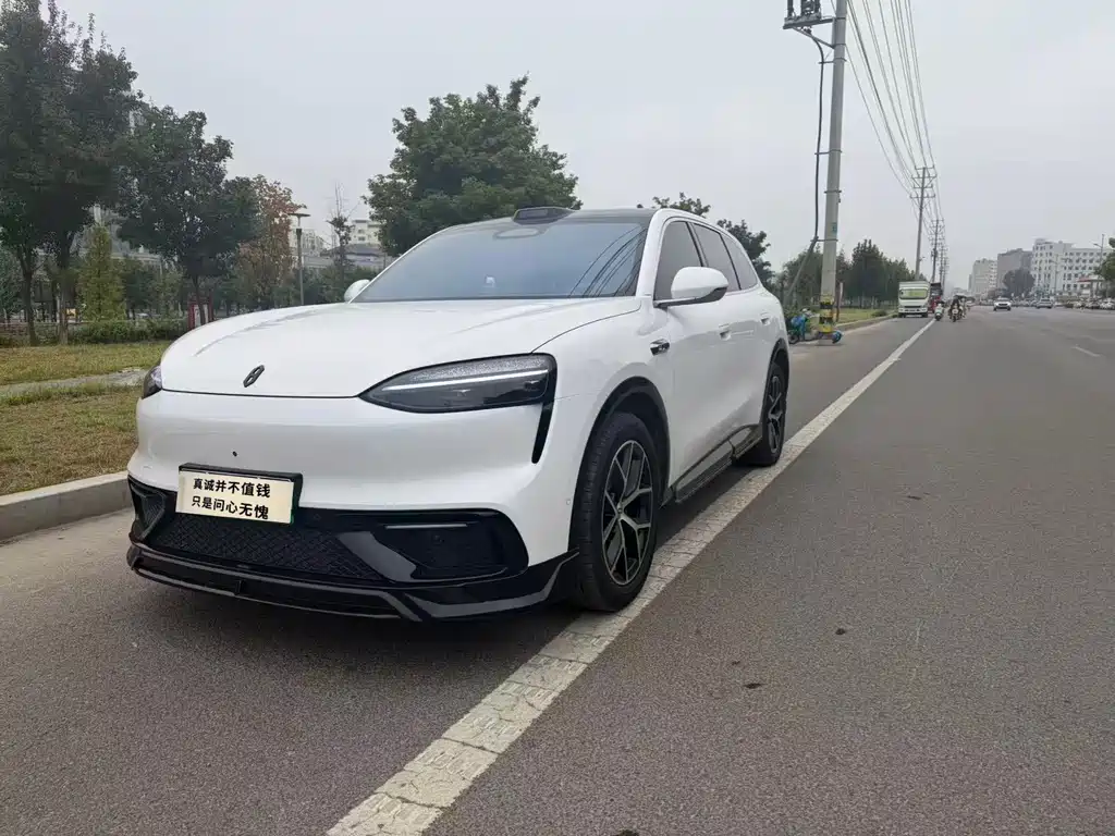 AITO Wenjie 问界M6