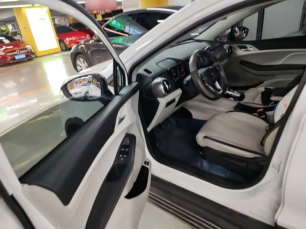 BYD Yuan Pro — миниатюра 16