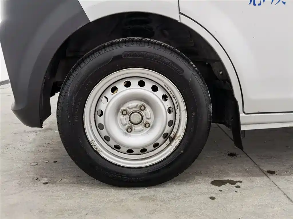 CHANGAN CROSS STAR V3