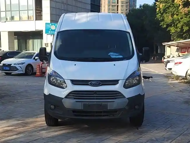 Ford Transit — миниатюра 7