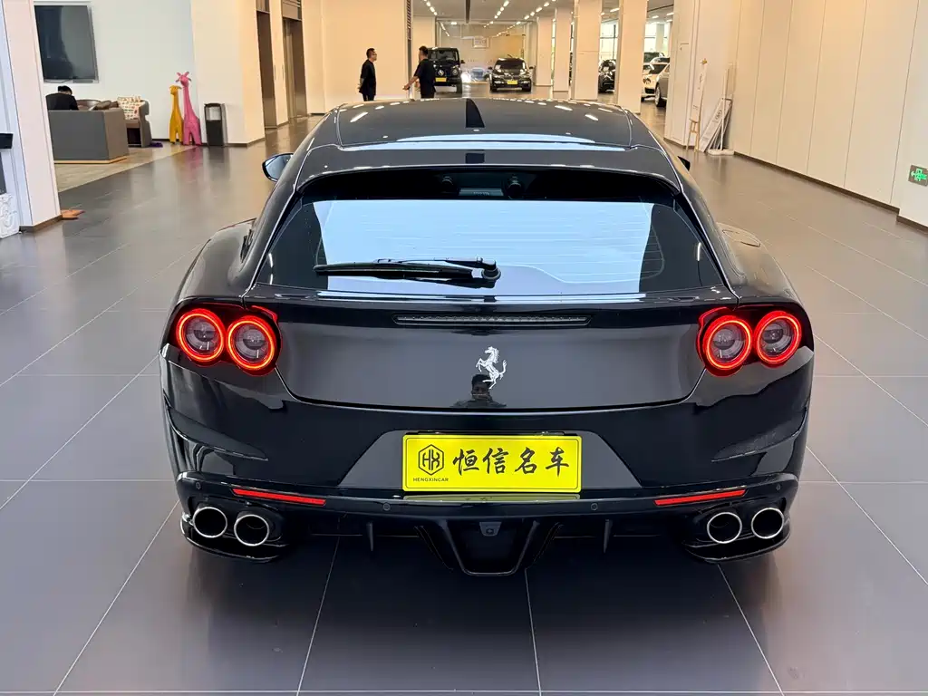 Ferrari GTC4Lusso — миниатюра 6