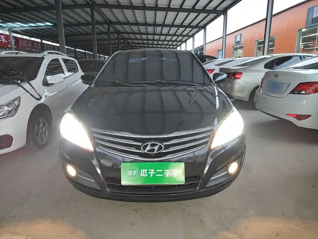 Hyundai Elantra — миниатюра 3