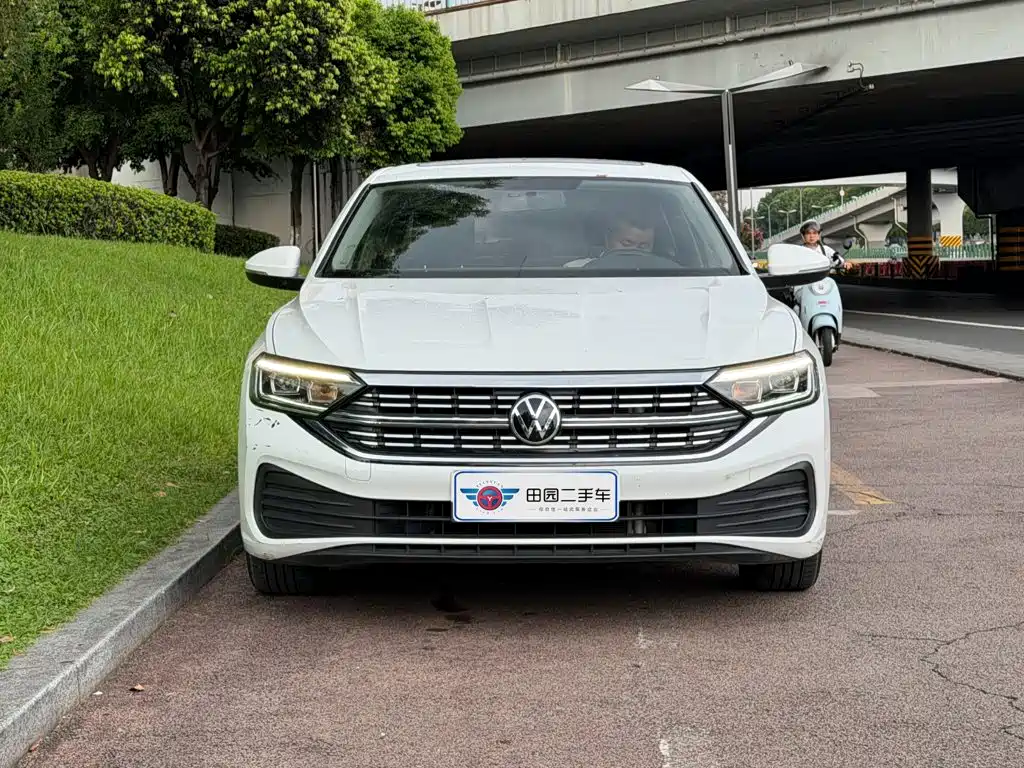 Volkswagen Sagitar — миниатюра 2