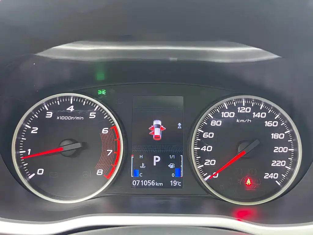 Mitsubishi Eclipse Cross — миниатюра 17