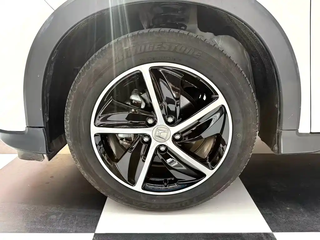Honda Vezel — миниатюра 6