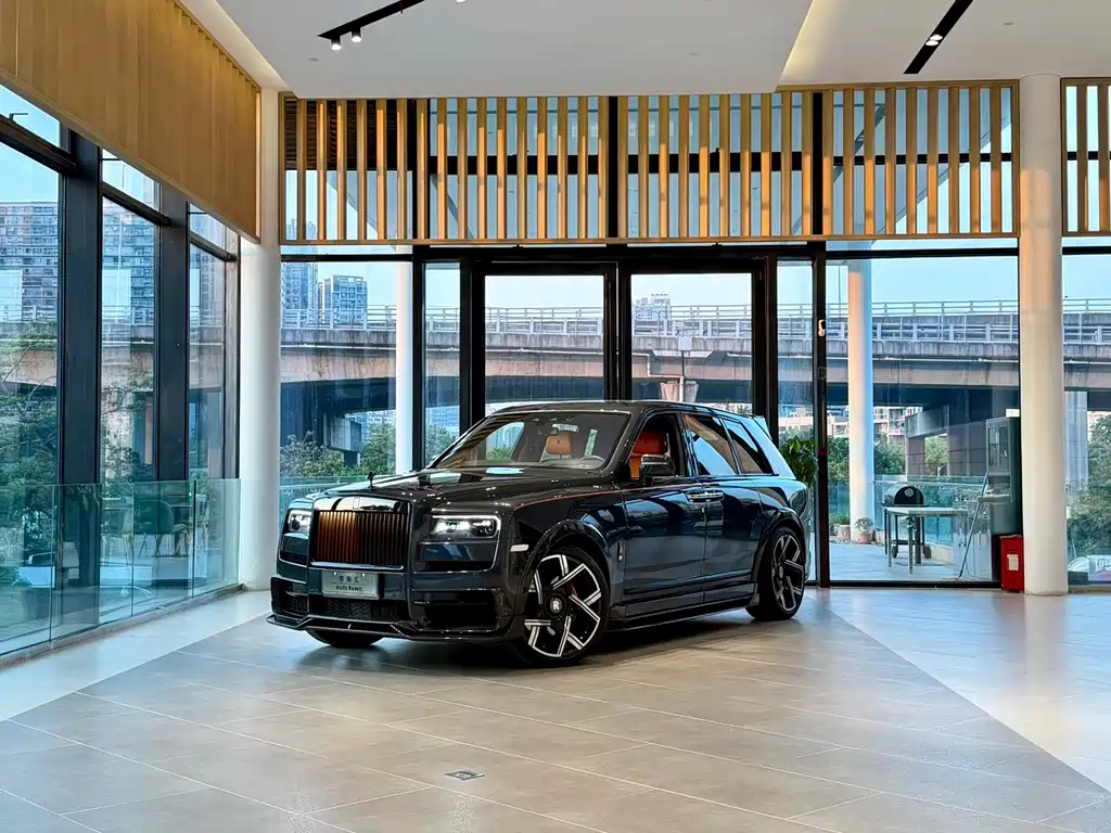 Купить Rolls-Royce Cullinan