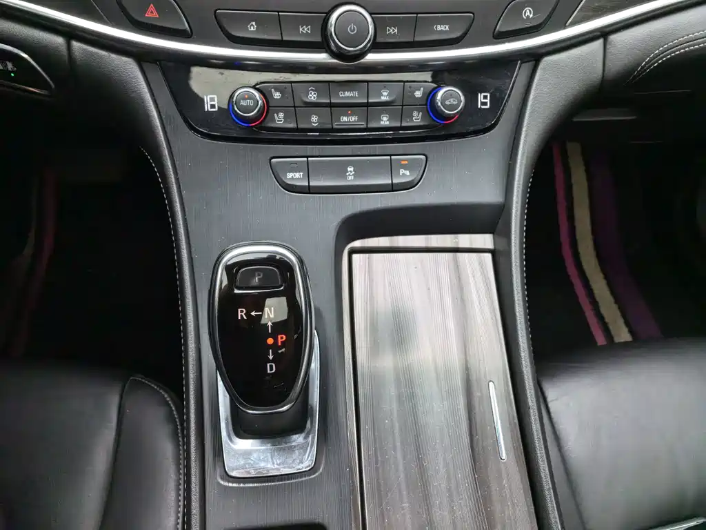 Buick LaCrosse — миниатюра 9
