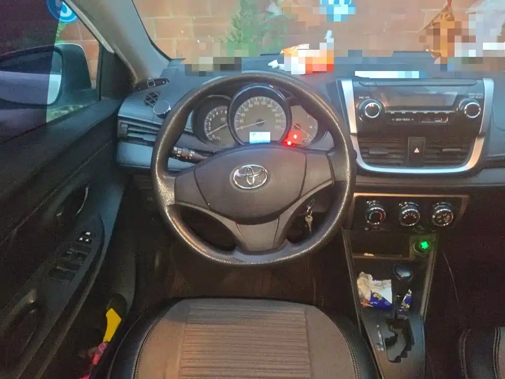 Toyota Vios FS — миниатюра 6