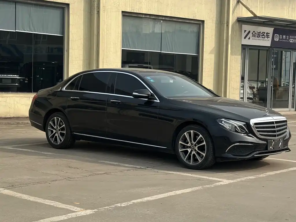 MERCEDES-BENZ E CLASS