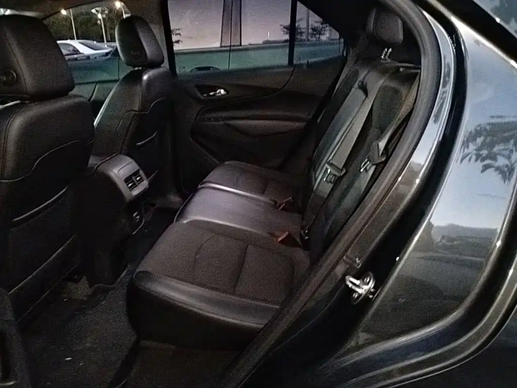 Chevrolet Equinox — миниатюра 17