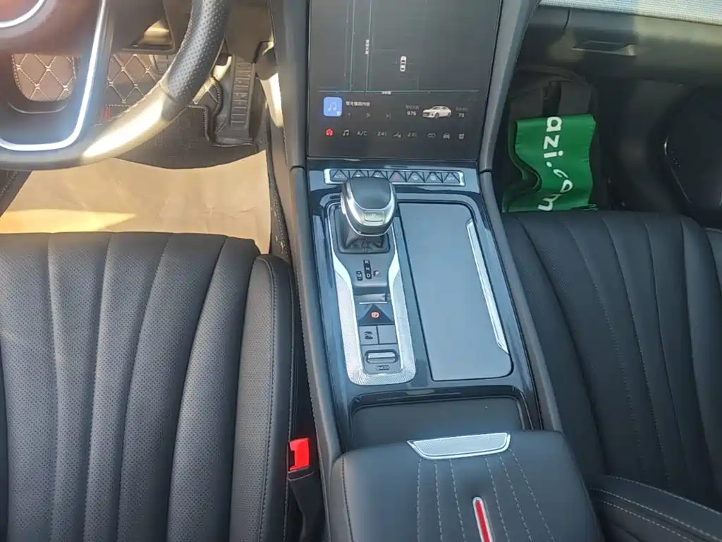 Hongqi Hongqi H5 — миниатюра 14