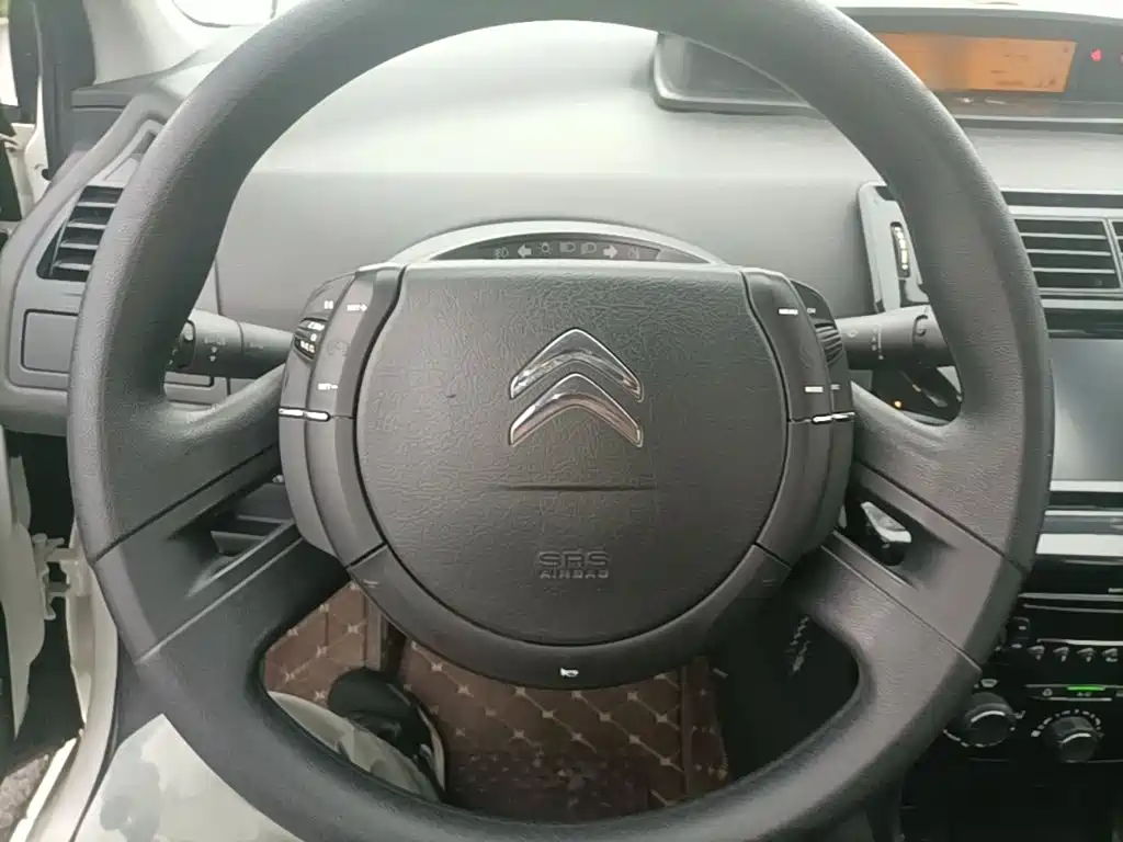 Citroen C-Quatre — миниатюра 11