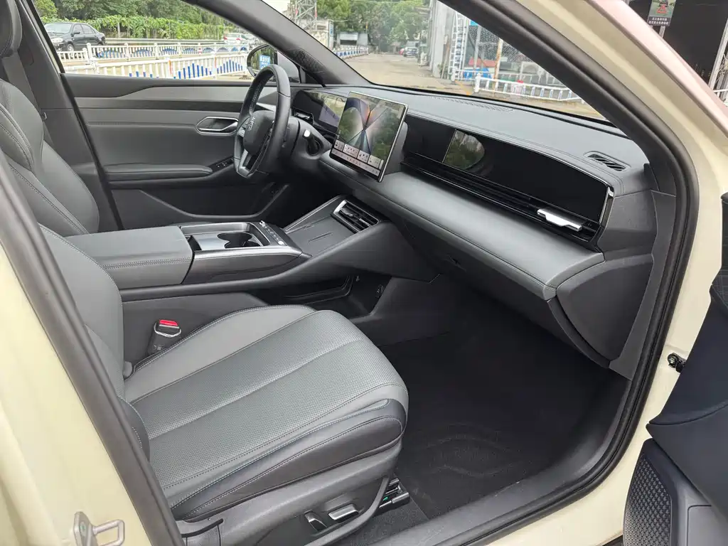 BYD Qin L L 2025 EV 545KM